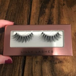 *3/$24* Lilly Lashes *SOLD*